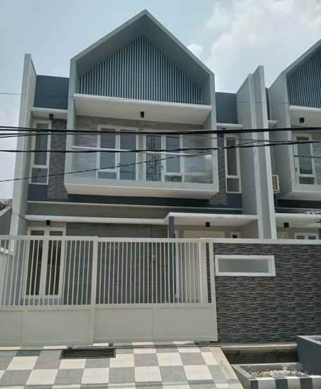 dijual rumah manyar tirtomoyo