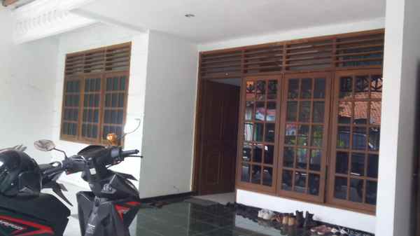 dijual rumah medokan asri