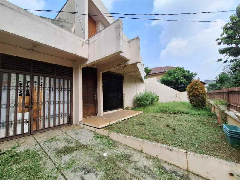 dijual rumah mega cinere