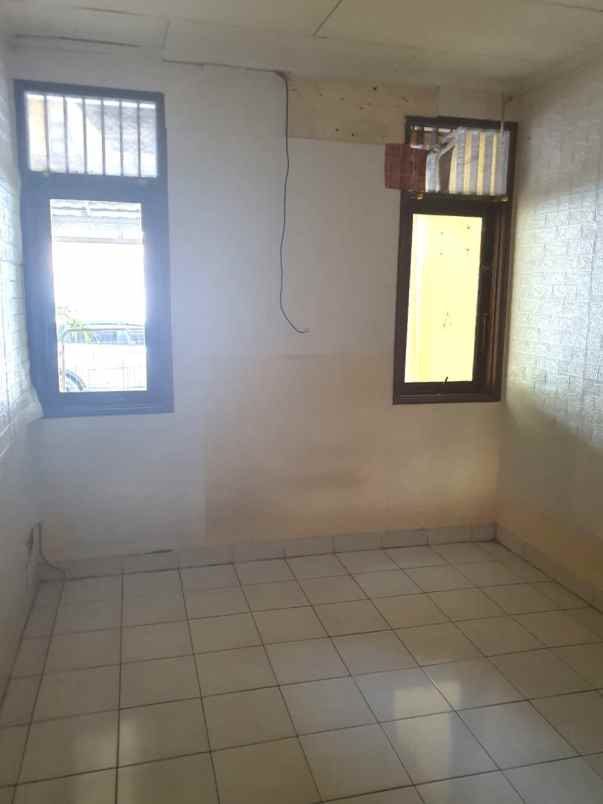 dijual rumah metland menteng cakung