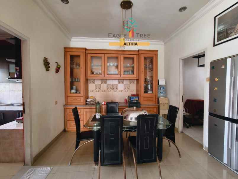 dijual rumah metro permata