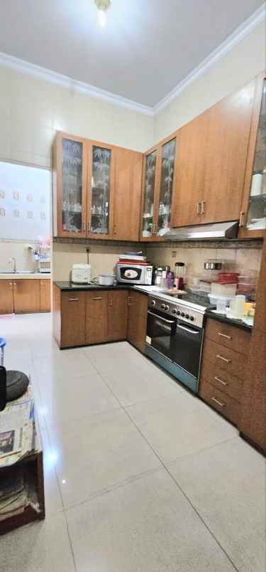 dijual rumah mewah 2 lantai dicurug indah jatiwaringin