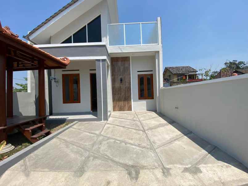 dijual rumah minimalis modern lokasi strategis