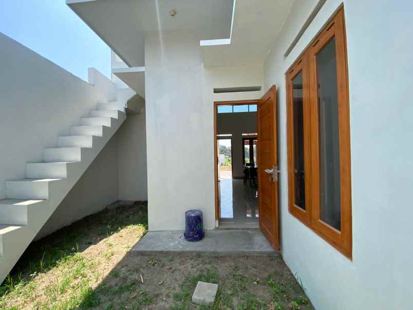 dijual rumah minimalis modern lokasi strategis