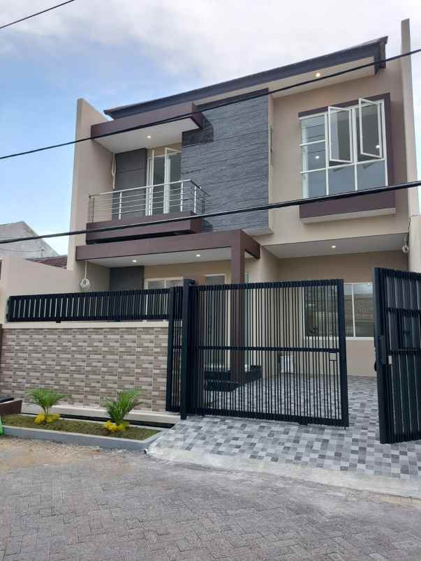 dijual rumah mulyosari