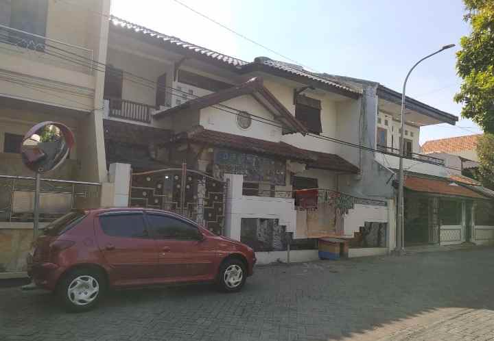 dijual rumah mulyosari utara