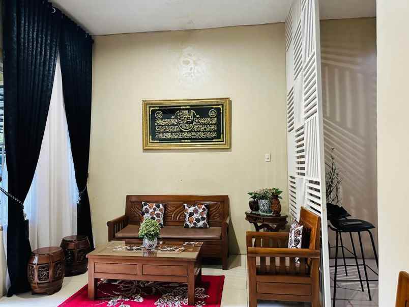 dijual rumah murah dalam kompleks
