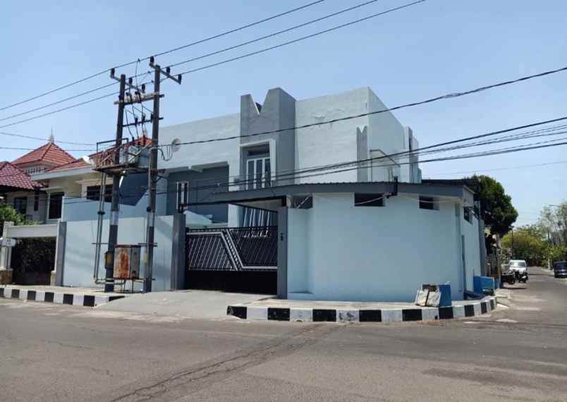 dijual rumah nginden