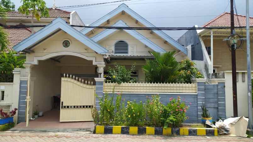 dijual rumah nirwana eksekutif