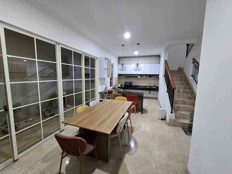 dijual rumah opulence residence d3