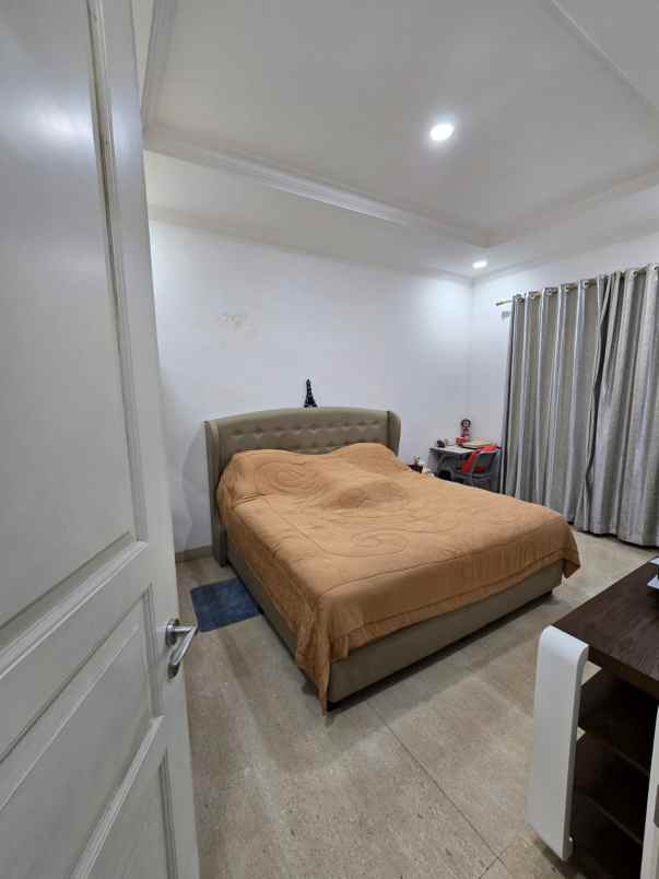 dijual rumah opulence residence d3