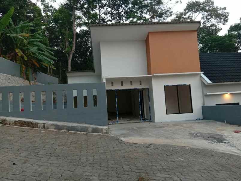 dijual rumah pakintelan