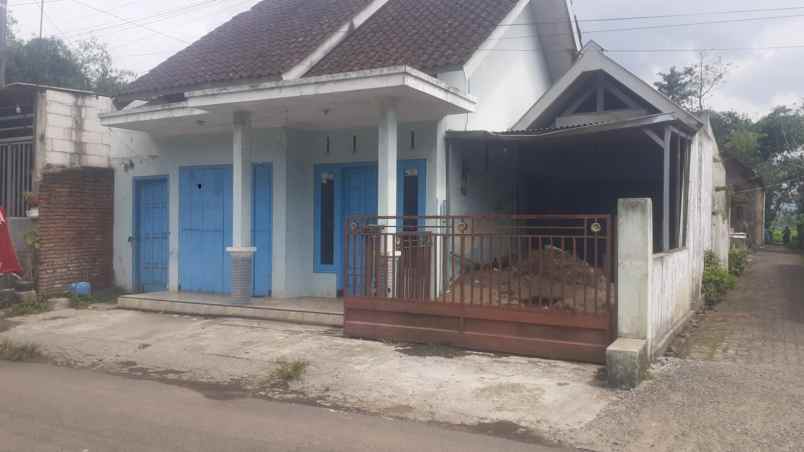 dijual rumah pakisaji