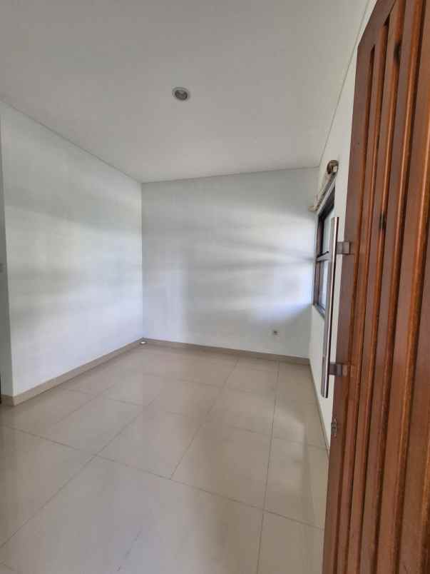 dijual rumah pamulang tangerang selatan
