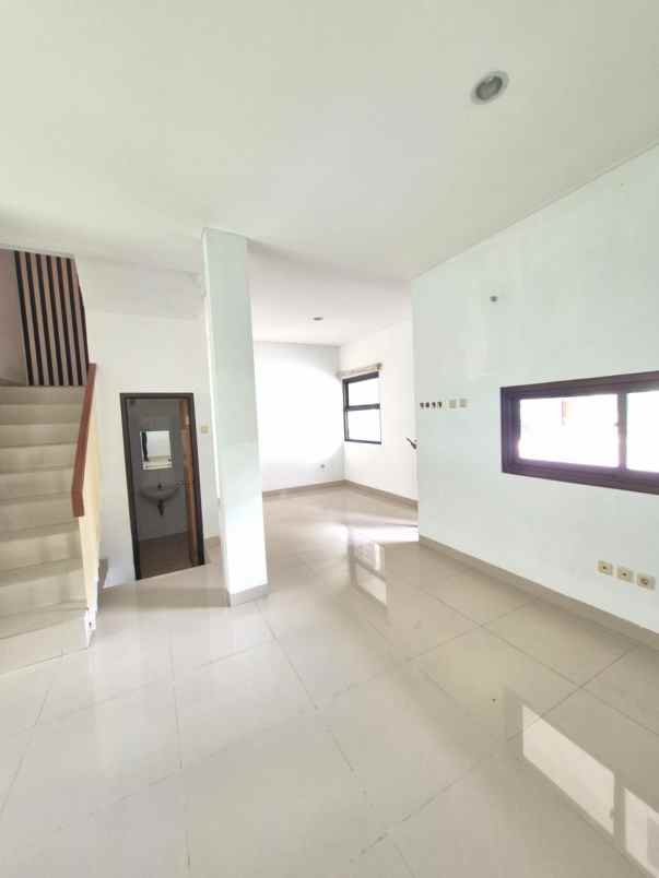 dijual rumah pamulang tangerang selatan