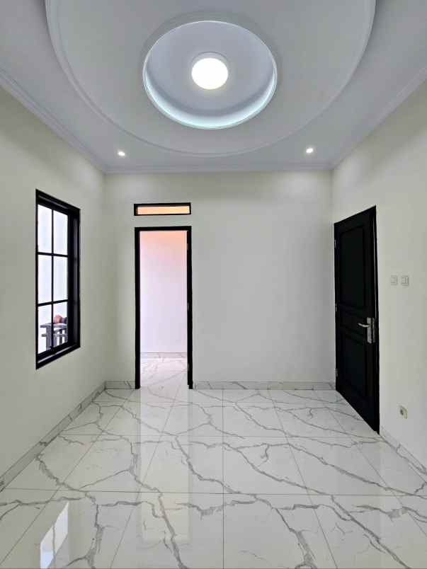 dijual rumah pancoran mas