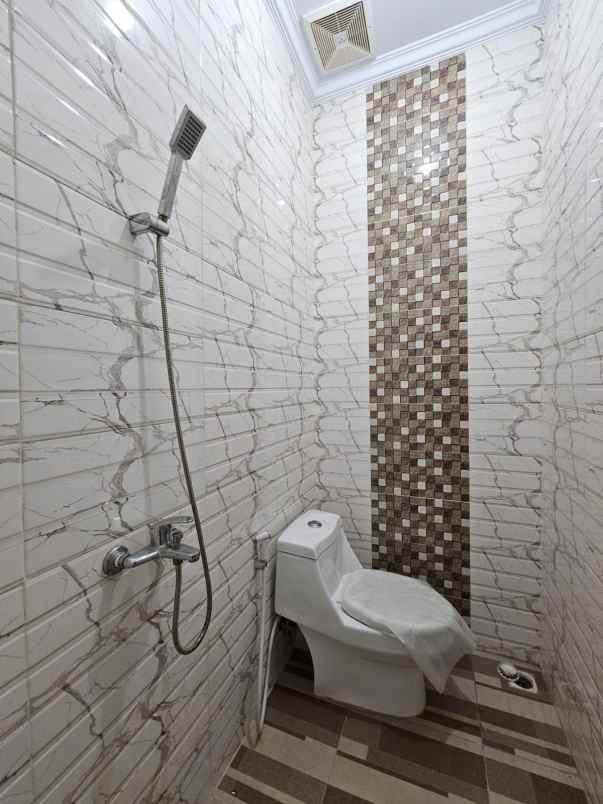 dijual rumah pancoran mas