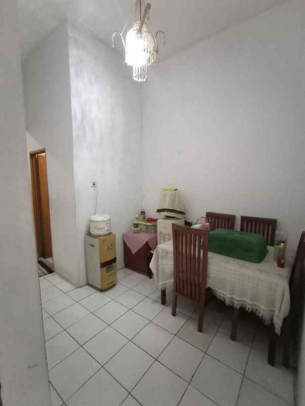 dijual rumah pancoran mas depok