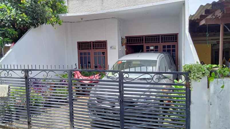 dijual rumah pancoran mas depok