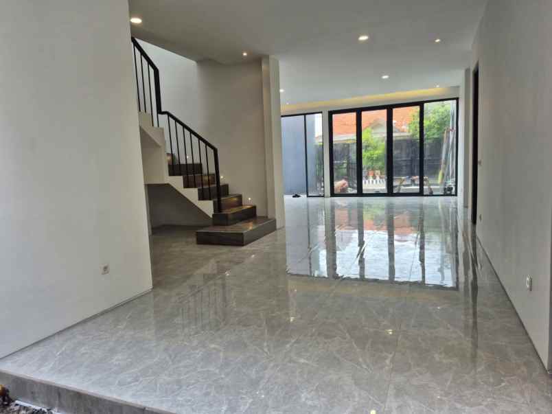 dijual rumah pandugo