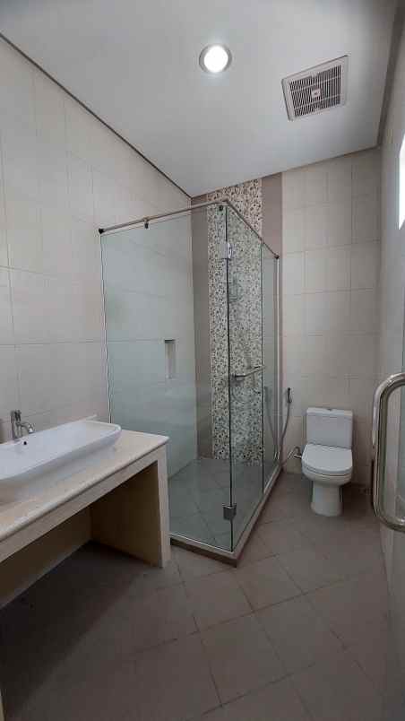dijual rumah pantai mentari