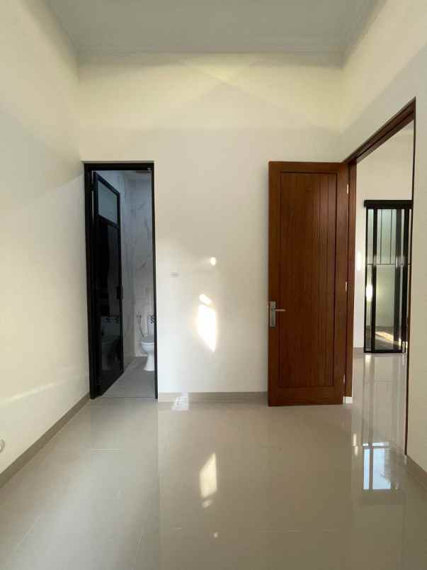 dijual rumah pasar cebongan