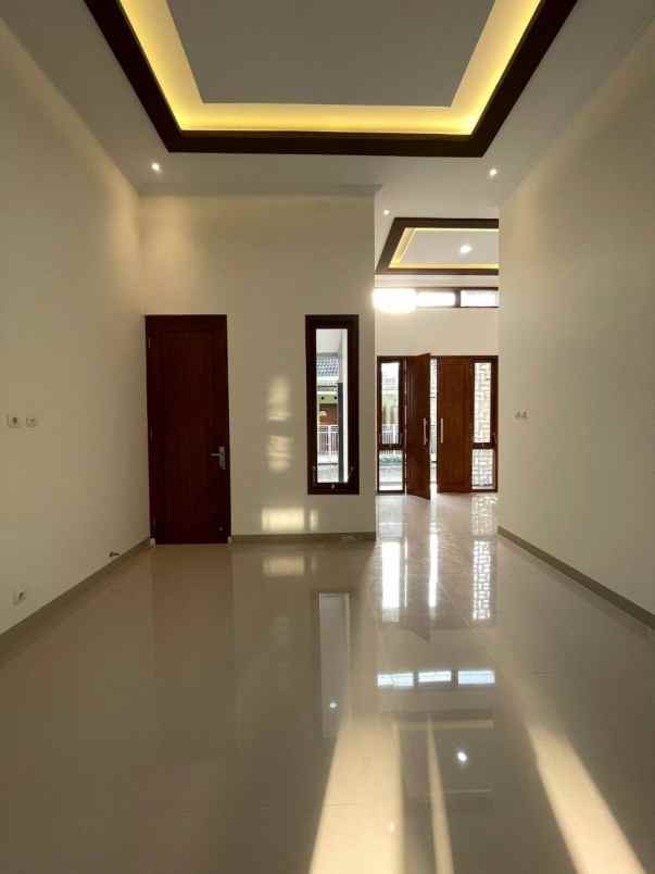 dijual rumah pasar cebongan