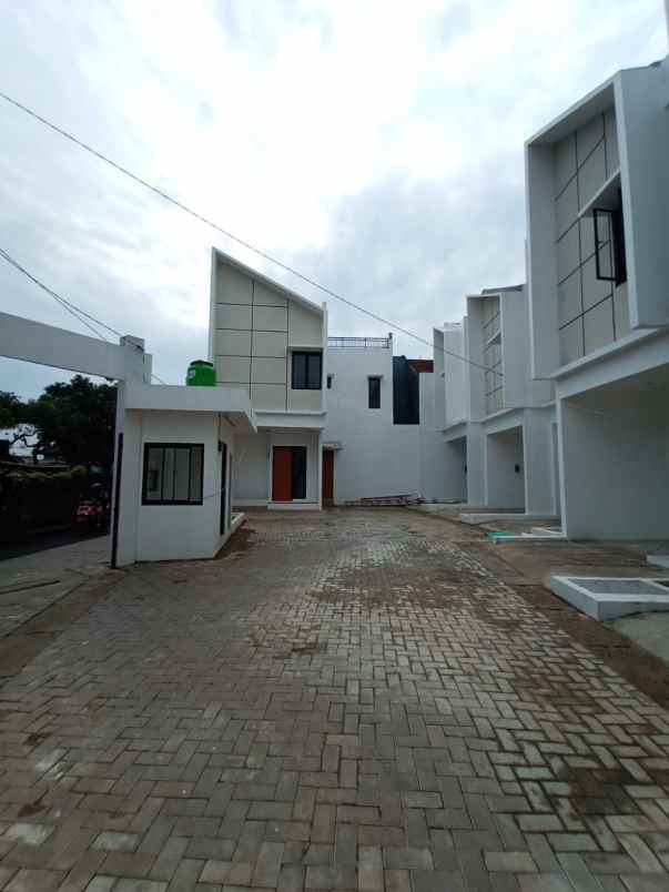 dijual rumah pasar minggu tanjung barat