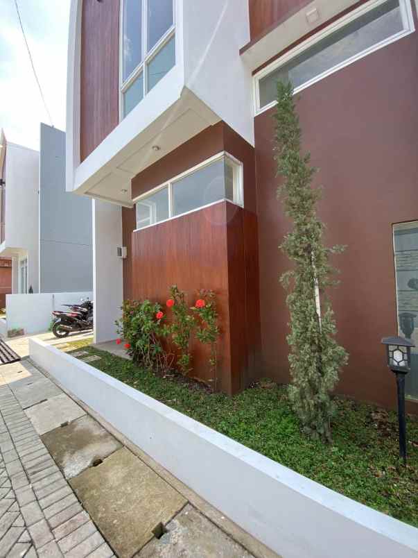 dijual rumah pasteur bandung