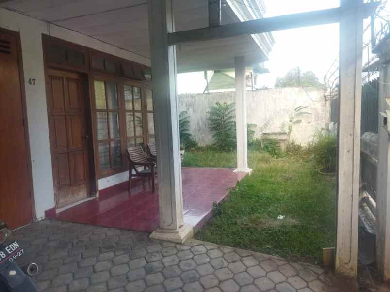 dijual rumah perabot jadul