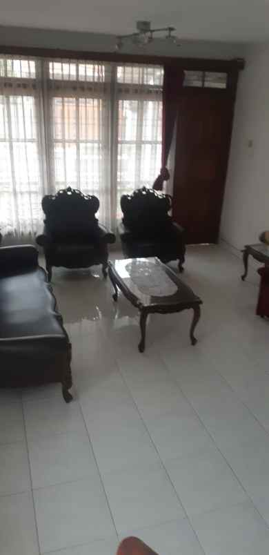 dijual rumah perabot jadul