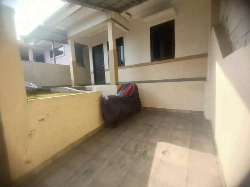 dijual rumah permata cimahi