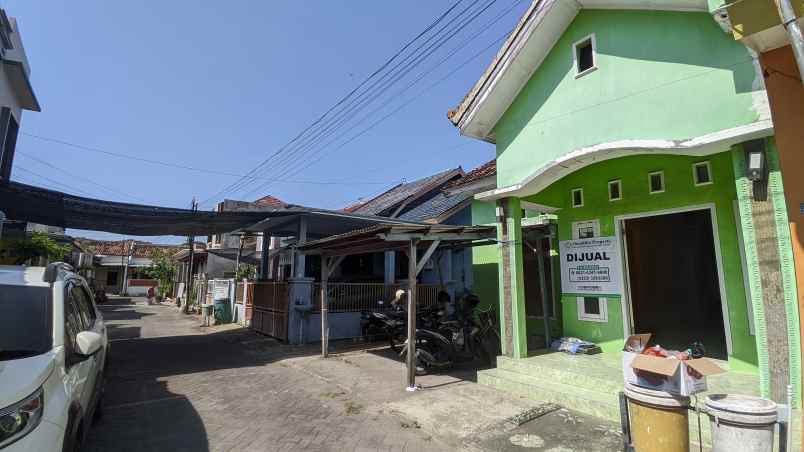 dijual rumah perum agus salim kel