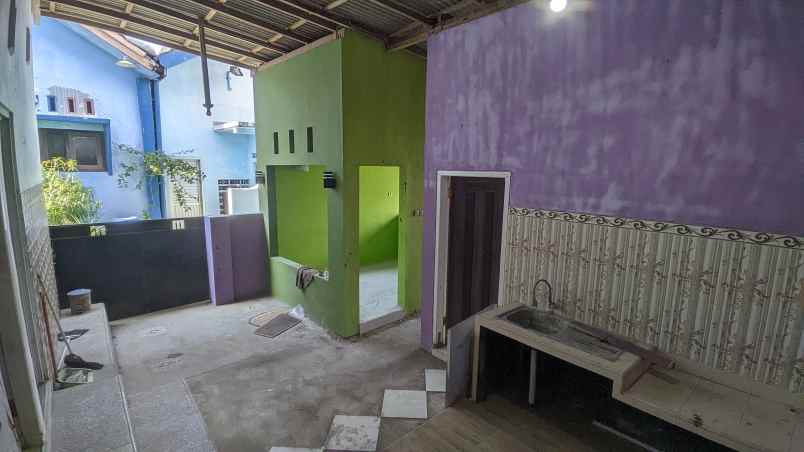 dijual rumah perum agus salim kel