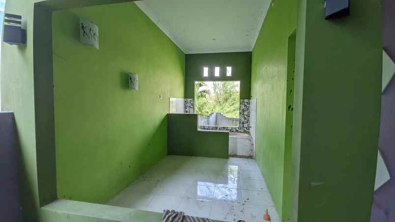 dijual rumah perum agus salim kel