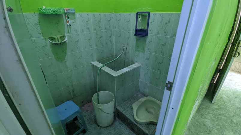 dijual rumah perum agus salim kel