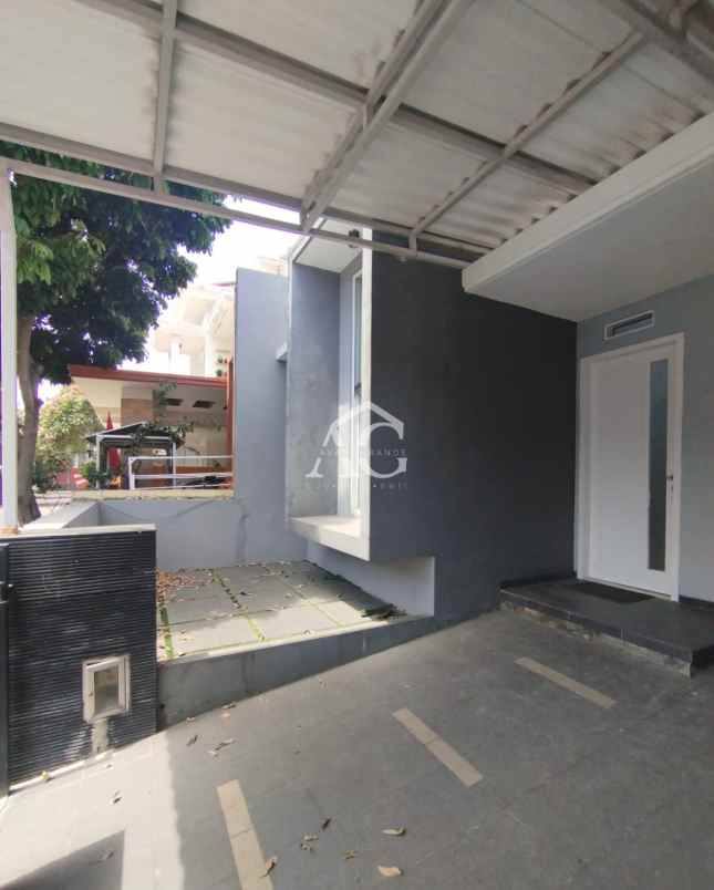 dijual rumah perum permata jingga malang