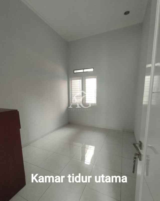 dijual rumah perum permata jingga malang