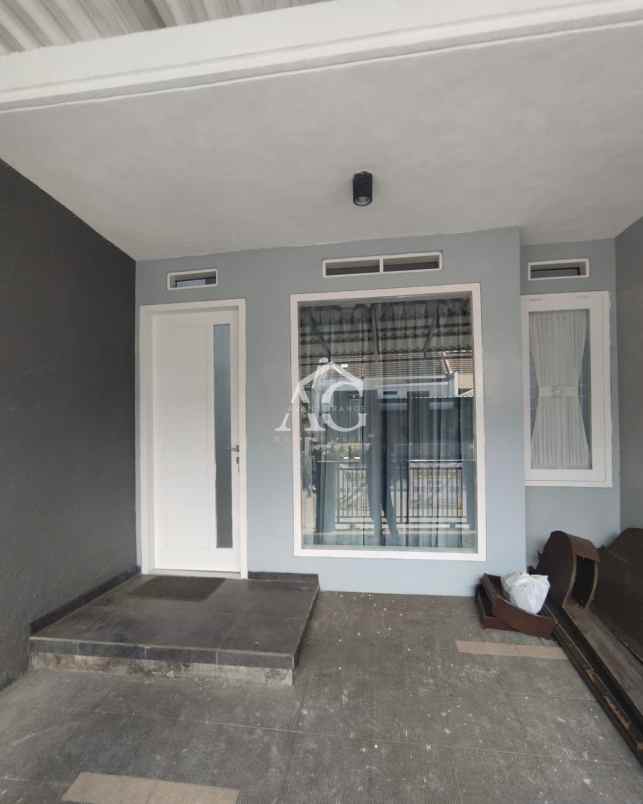 dijual rumah perum permata jingga malang