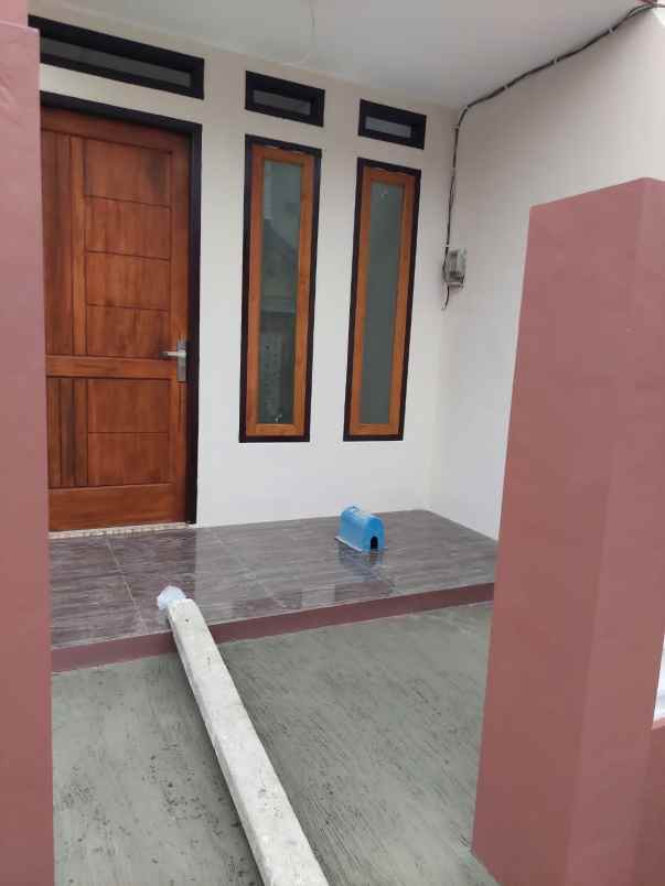 dijual rumah perum surya wage