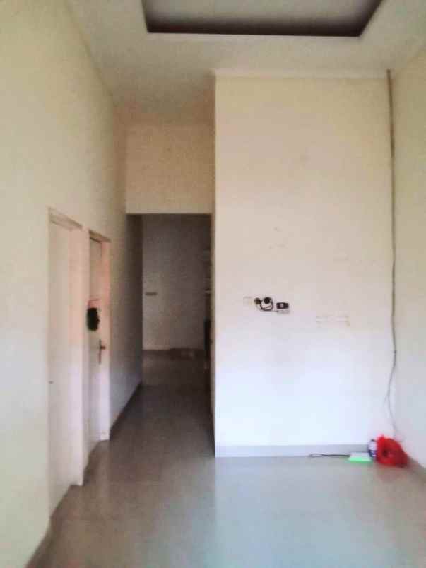 dijual rumah perumahan duta bandara