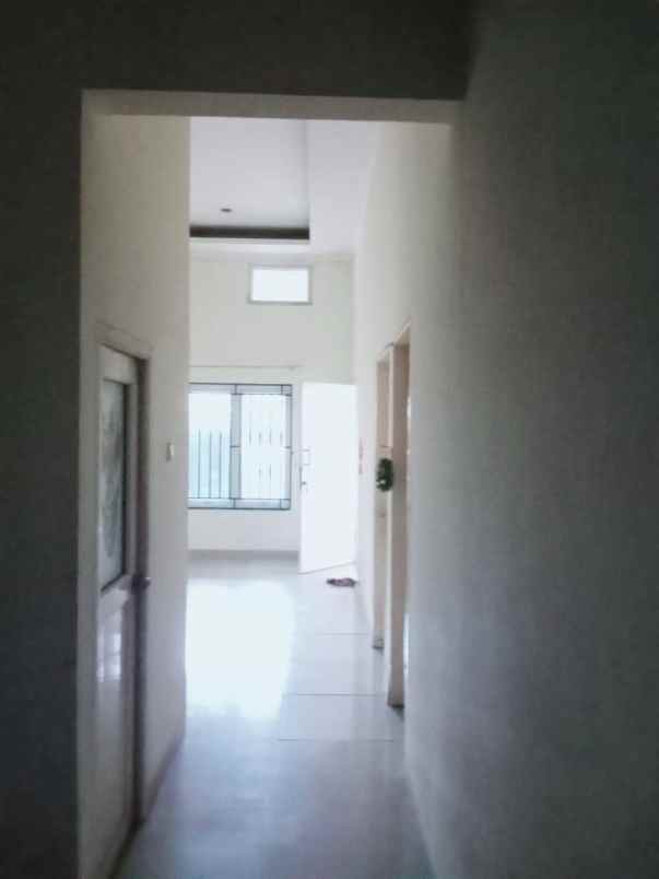 dijual rumah perumahan duta bandara