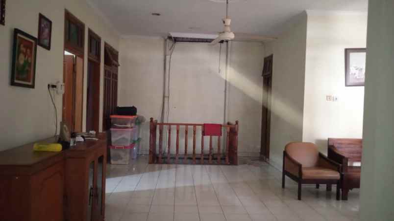 dijual rumah perumahan eramas 2000
