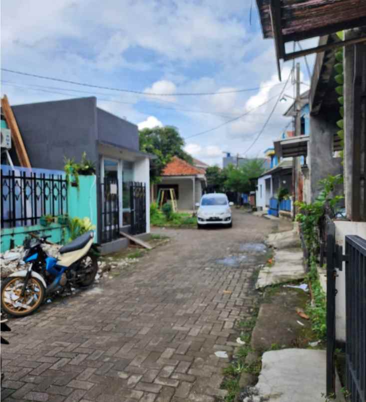 dijual rumah perumahan islamic village