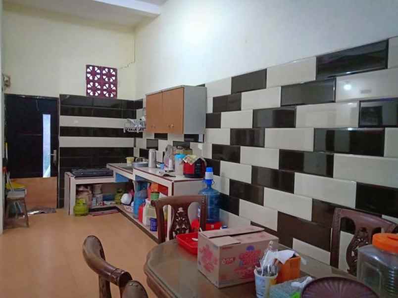 dijual rumah perumahan palm oasis
