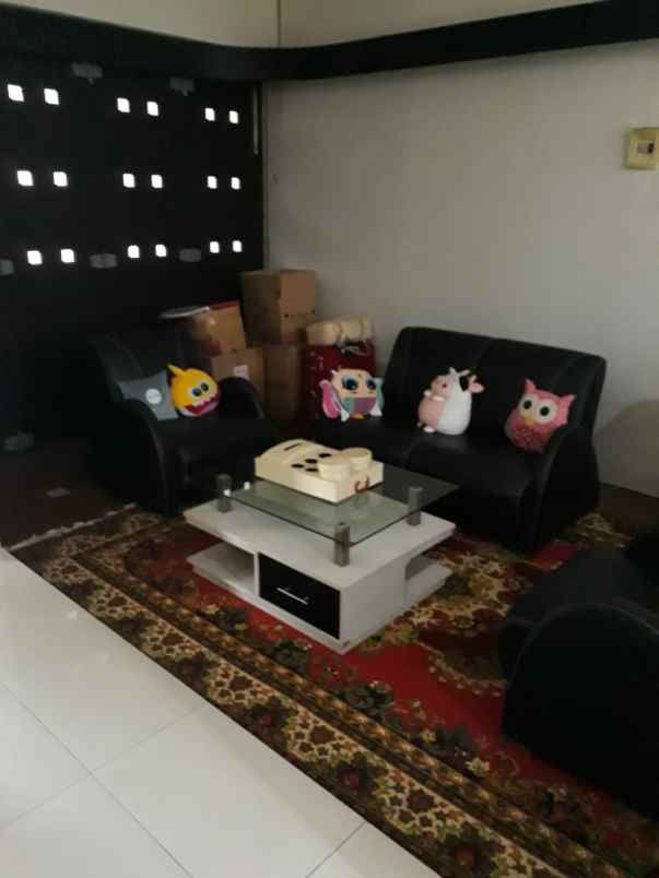 dijual rumah perumahan permata jingga