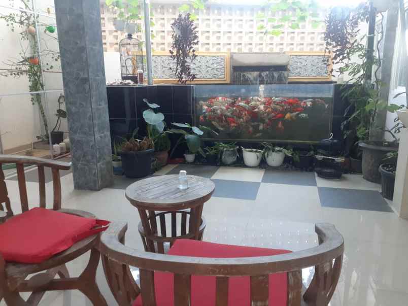 dijual rumah perumahan permata karisma