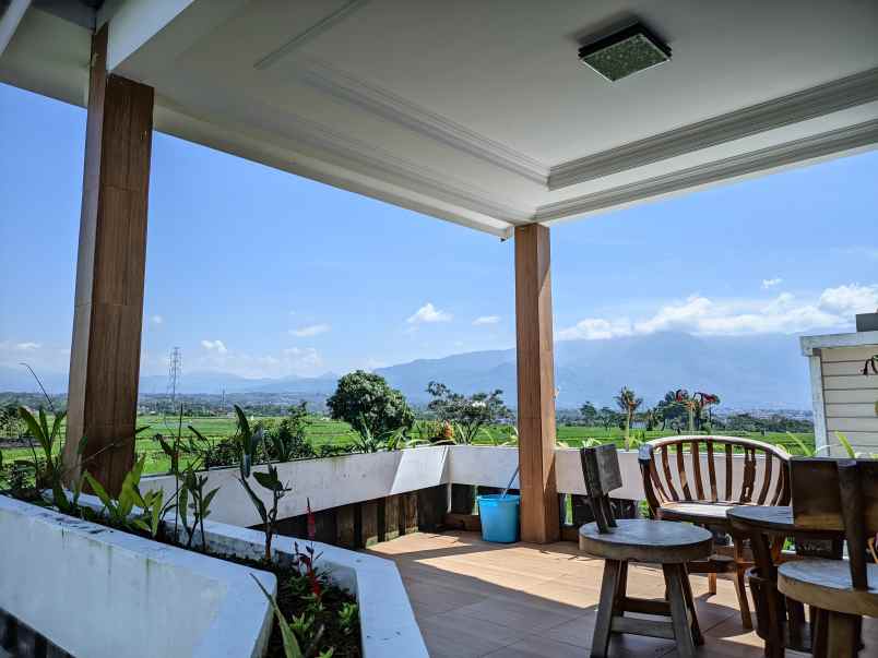 dijual rumah perumahan permata karisma