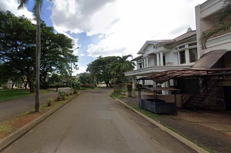 dijual rumah perumahan raffles hills