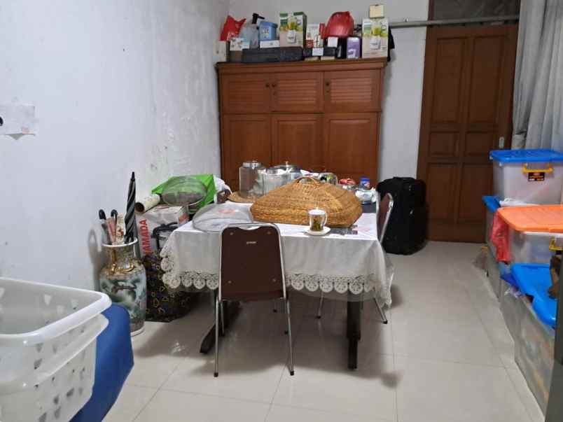 dijual rumah perumahan taman